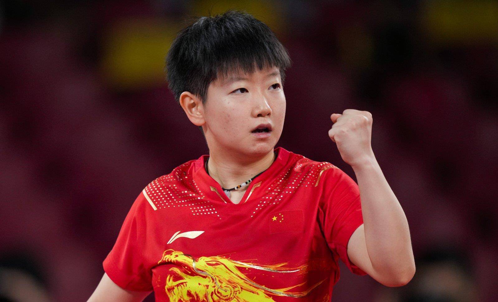 球馆场边的 球馆场边的